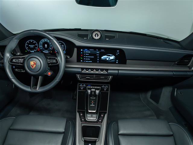 Used 2025 Porsche 911 Carrera image 18