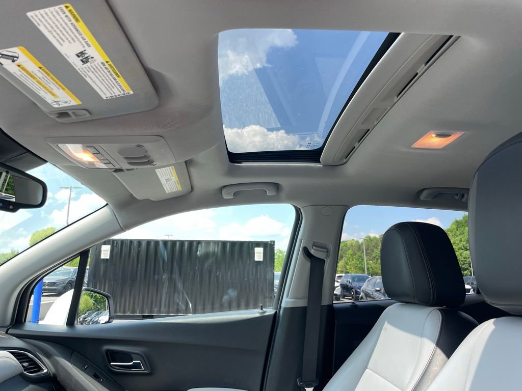 Used 2017 Chevrolet Trax Premier FWD image 28