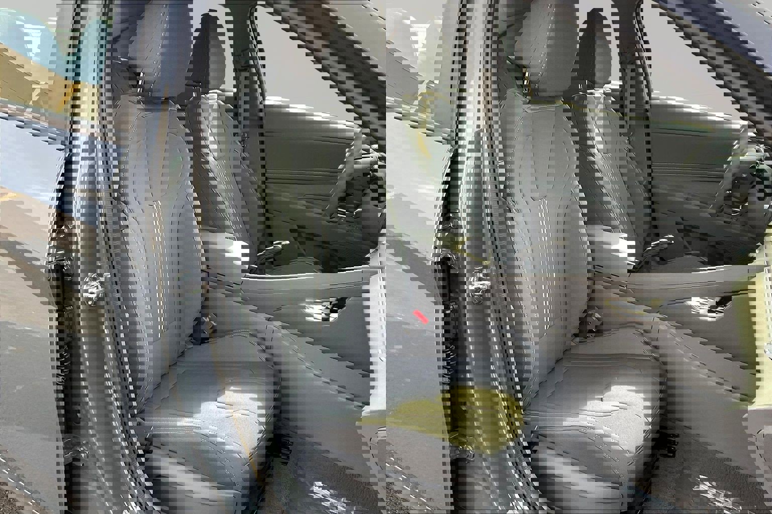 Used 2025 Hyundai Elantra Sport image 28