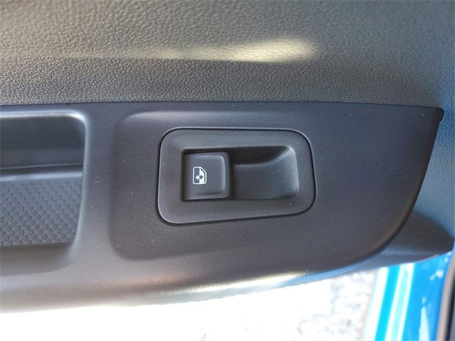 Certified 2025 Volkswagen Taos SE image 14