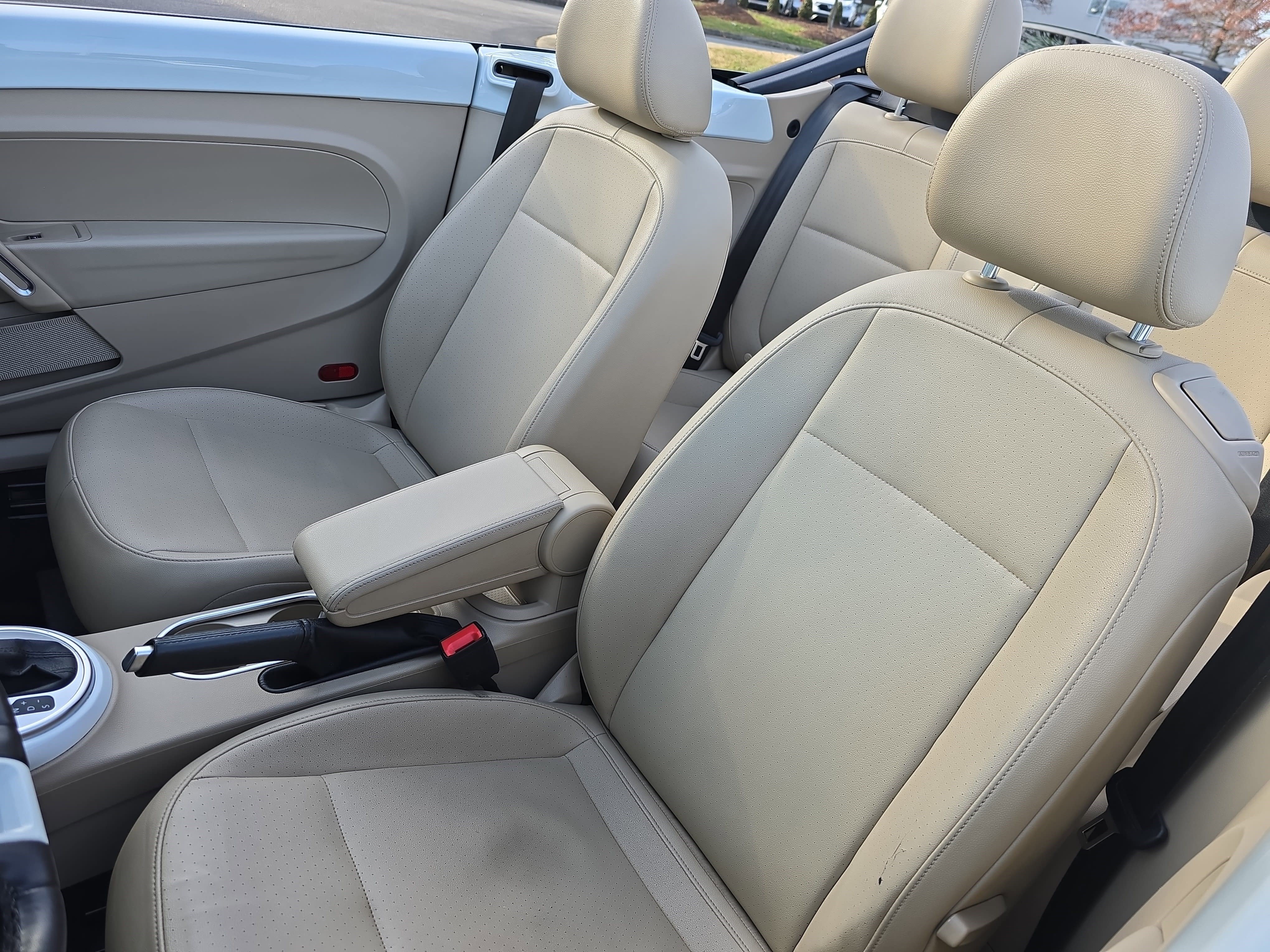 Used 2019 Volkswagen Beetle 2.0T S image 14