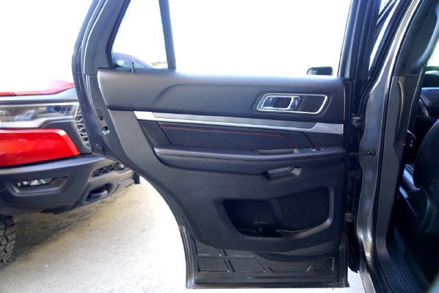 Used 2016 Ford Explorer Sport AWD/4WD image 32