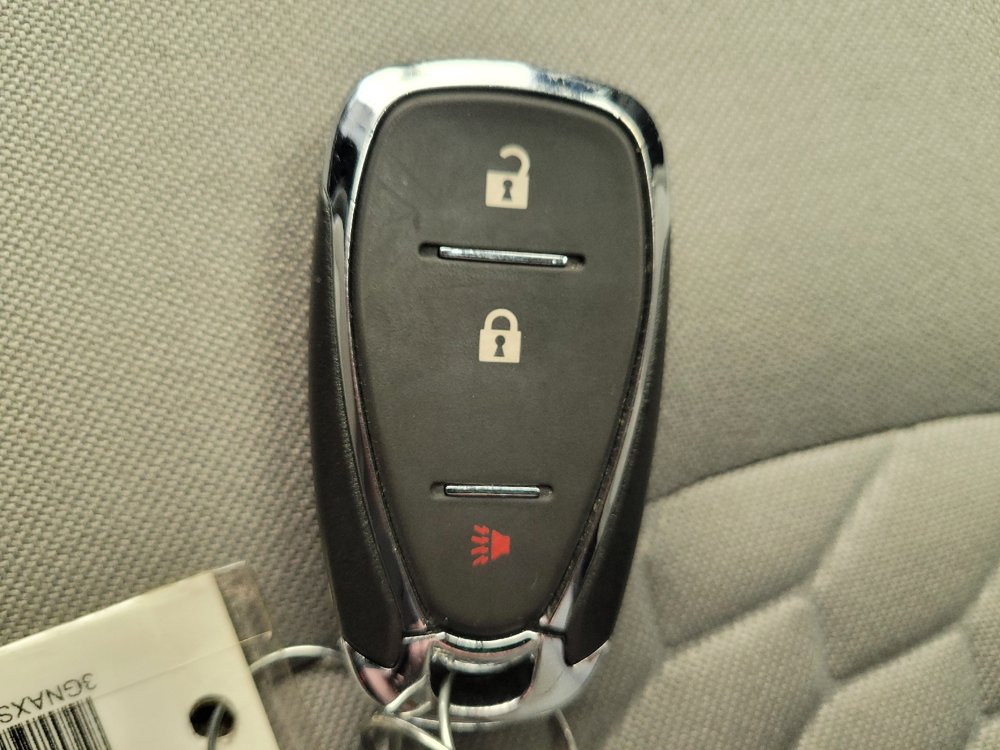 Used 2021 Chevrolet Equinox LS w/ LS Convenience Package AWD/4WD image 32