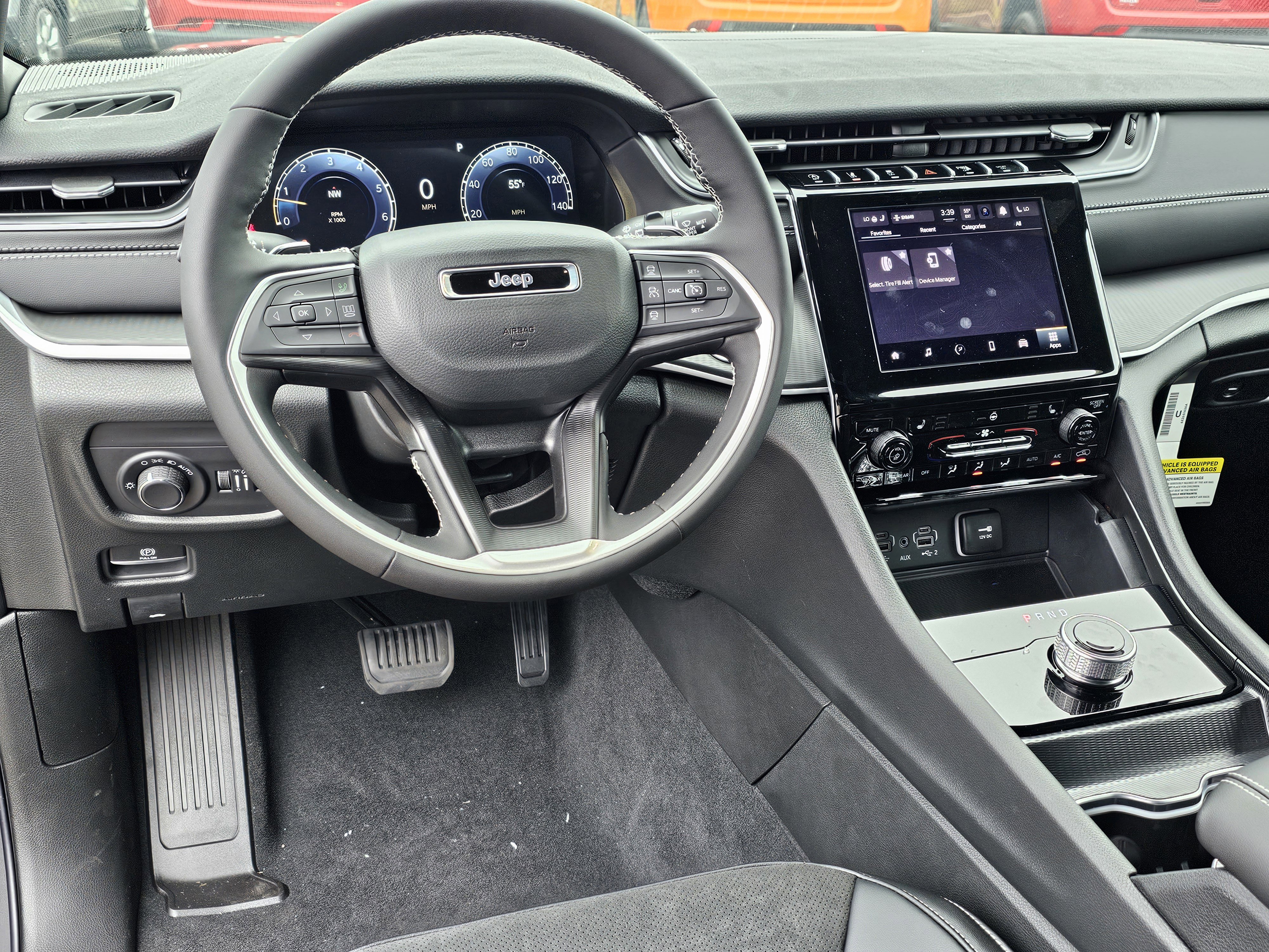 New 2025 Jeep Grand Cherokee Altitude image 32