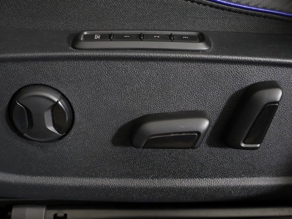 Used 2024 Volkswagen Golf R AWD/4WD image 36