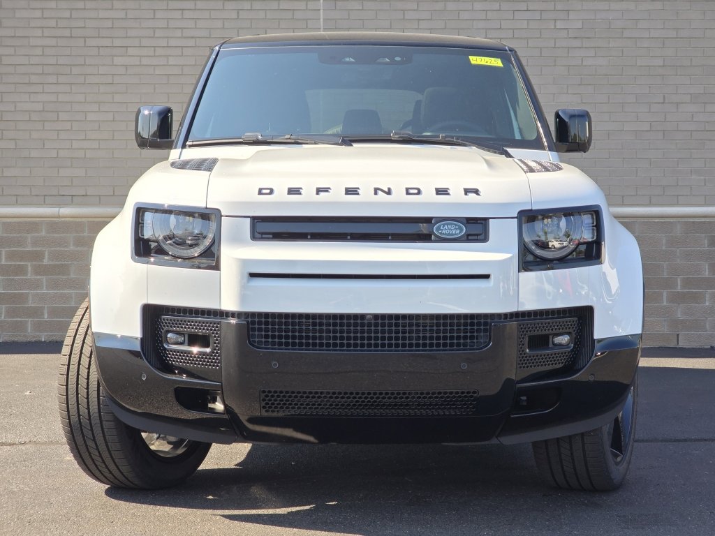 New 2025 Land Rover Defender 110 X-Dynamic SE image 43