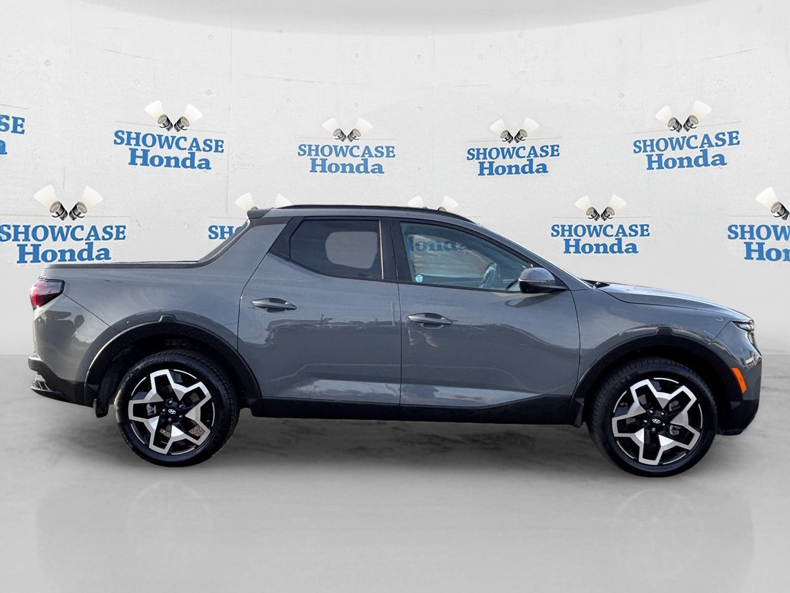 Used 2023 Hyundai Santa Cruz Limited AWD/4WD image 9