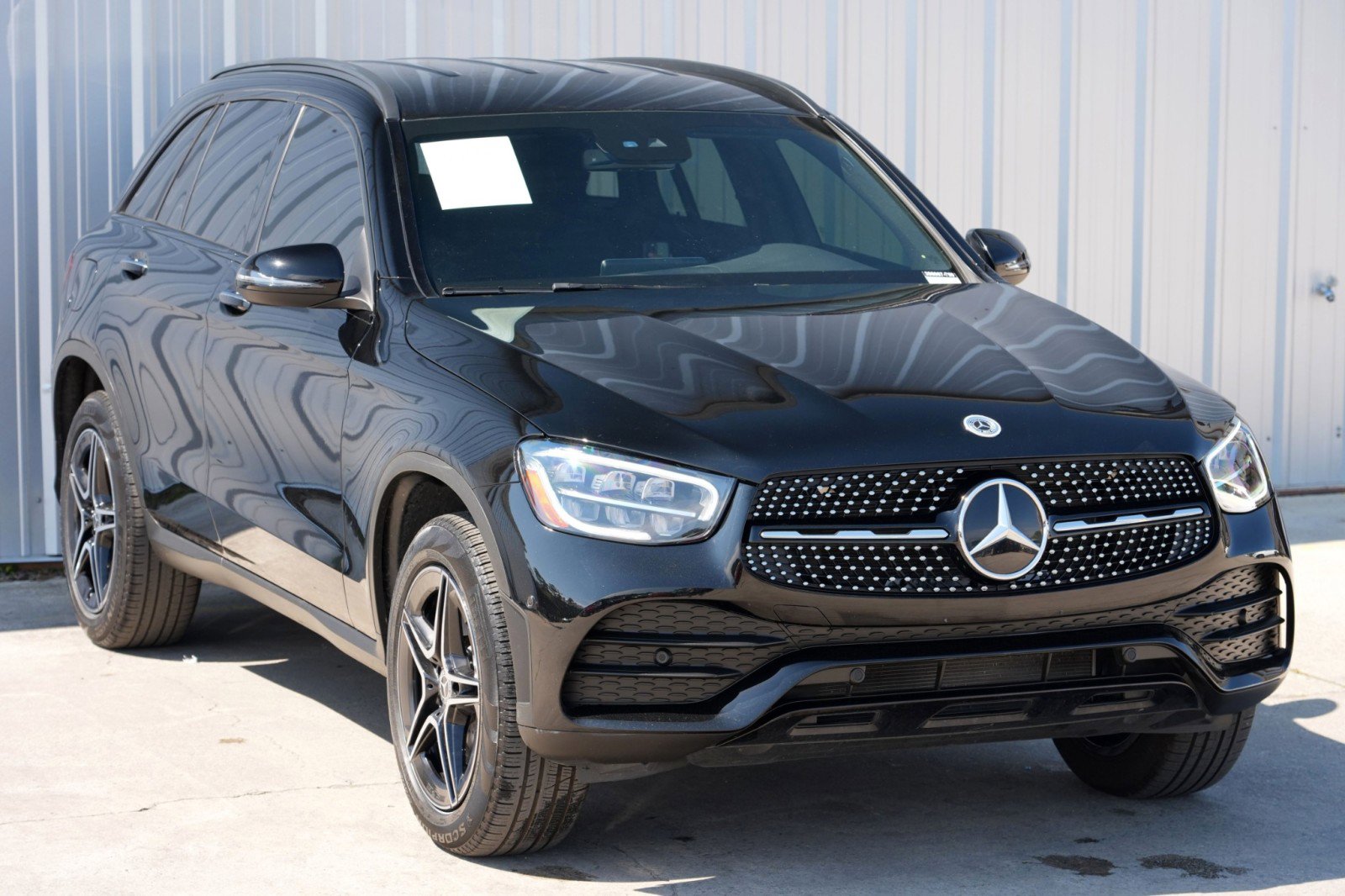 Used 2022 Mercedes-Benz GLC 300 4MATIC w/ AMG Line image 51