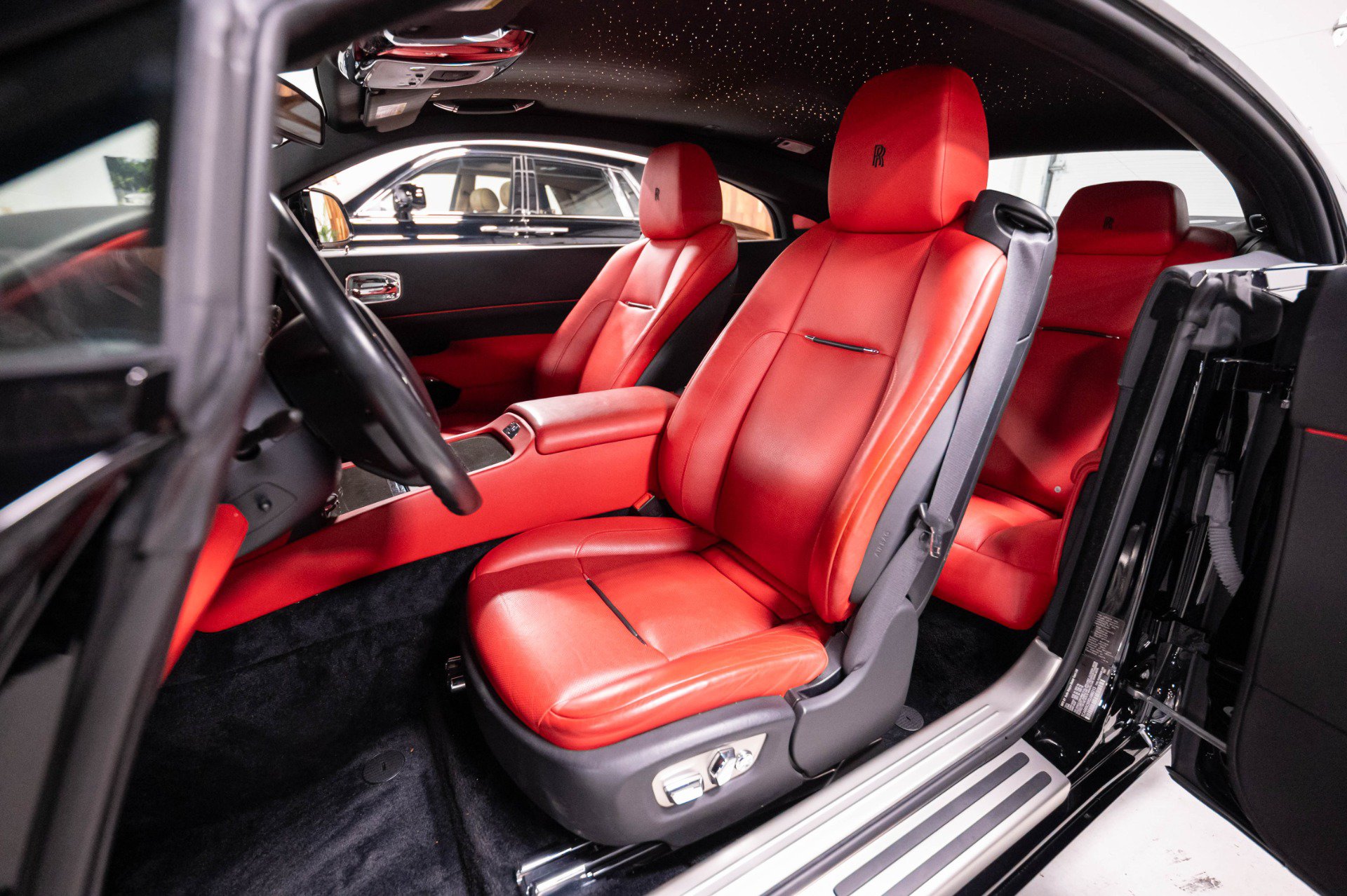 Used 2016 Rolls-Royce Wraith RWD image 6