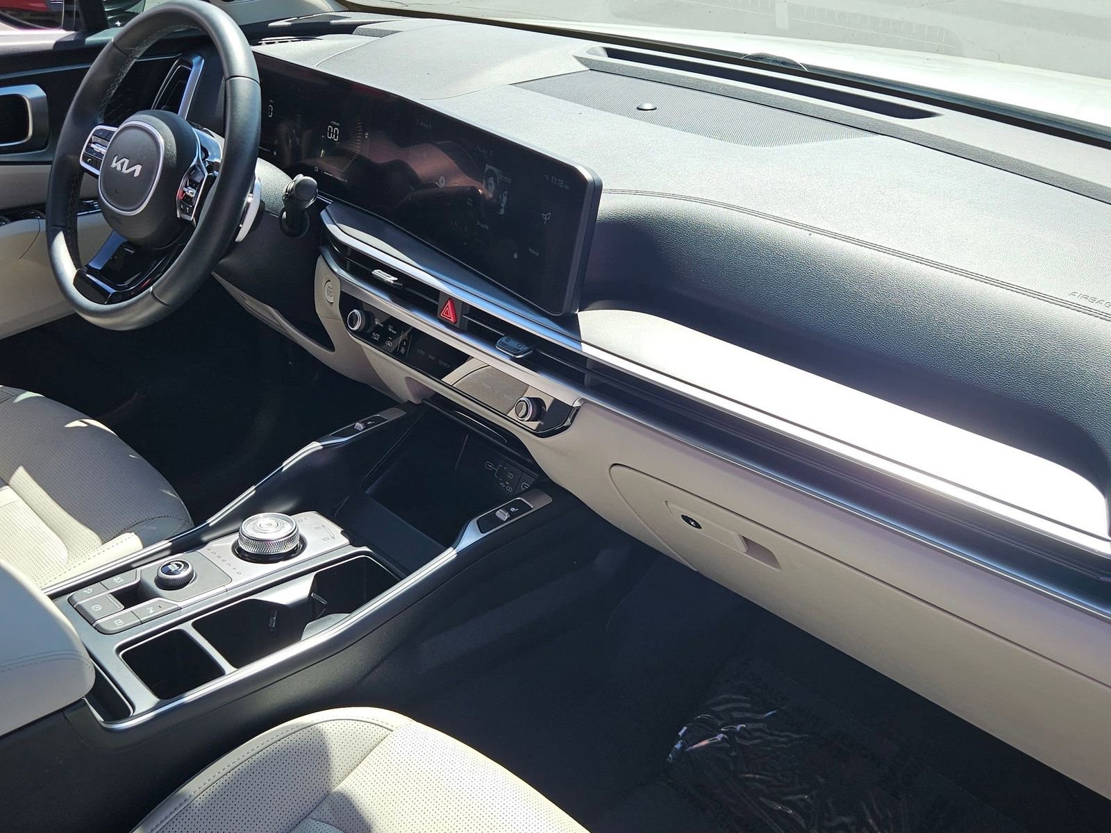 Used 2025 Kia Sorento EX image 29