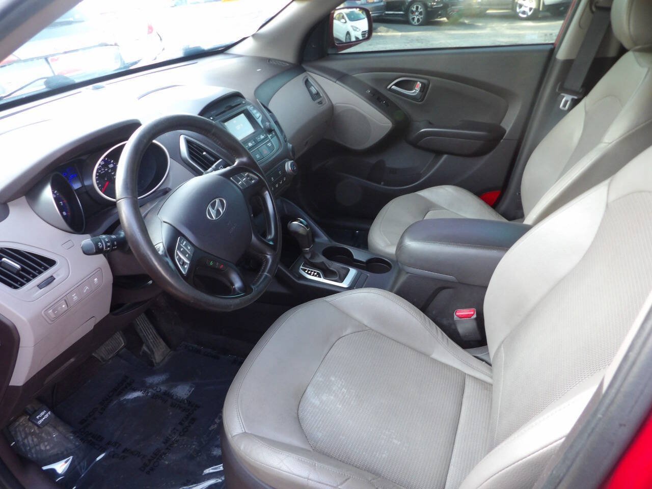 Used 2015 Hyundai Tucson SE AWD/4WD image 7