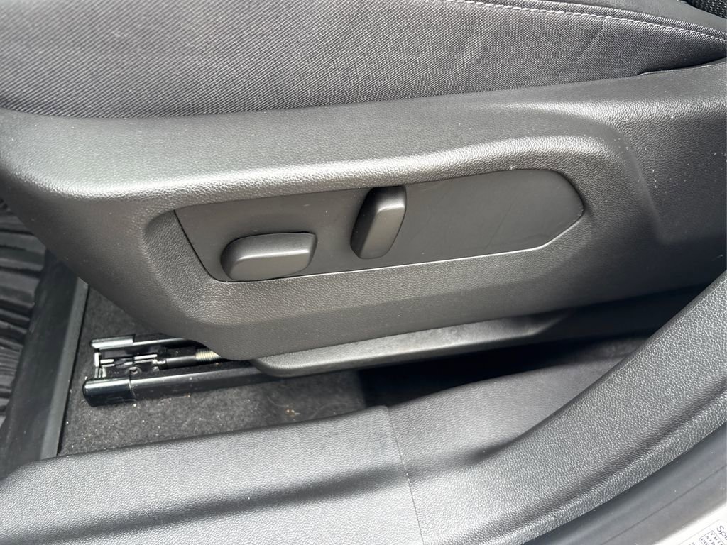 Used 2023 Buick Envision Preferred image 37