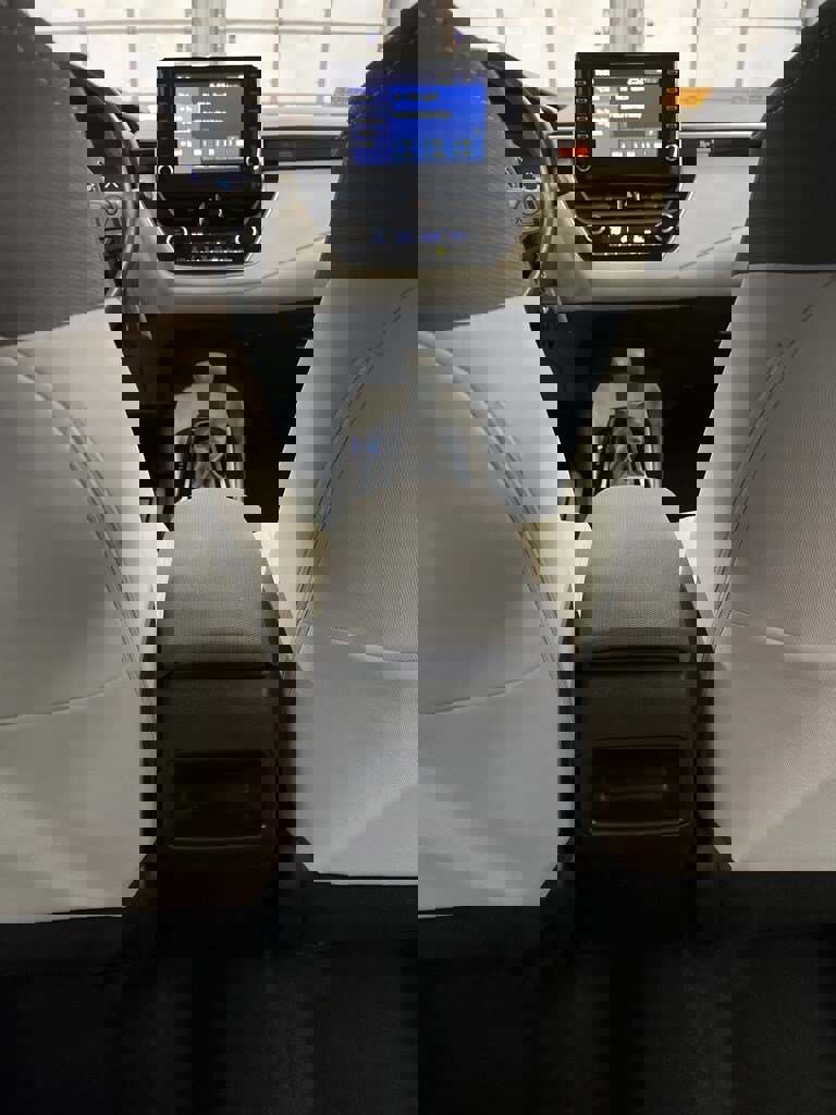 Used 2020 Toyota Corolla LE image 27