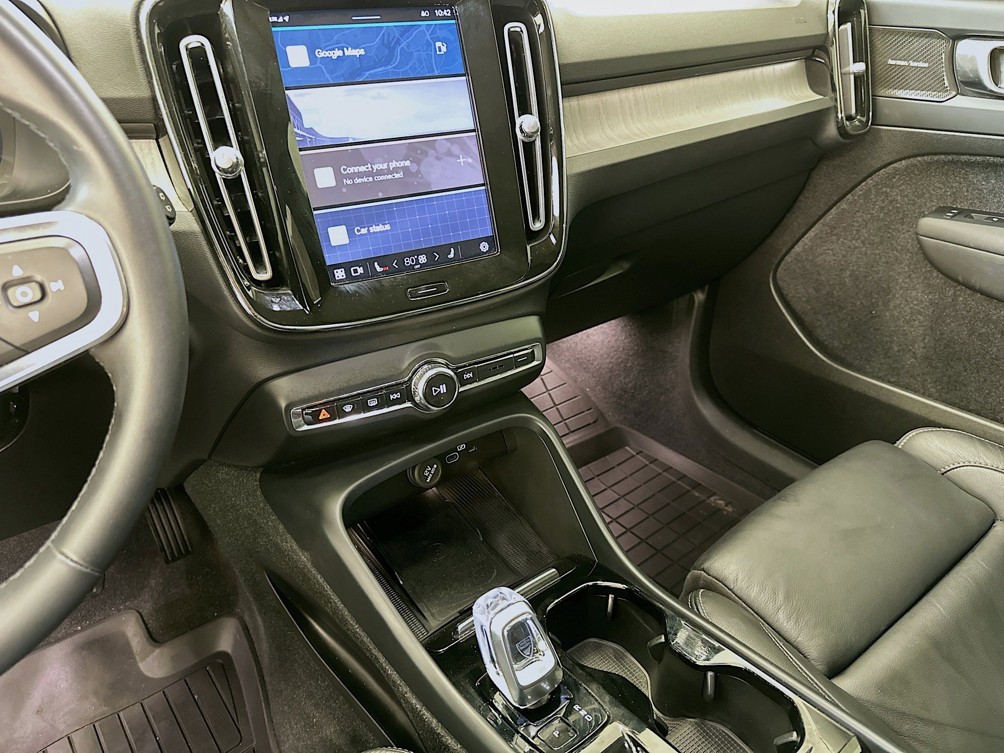 Used 2023 Volvo XC40 B5 Plus w/ Protection Package image 26