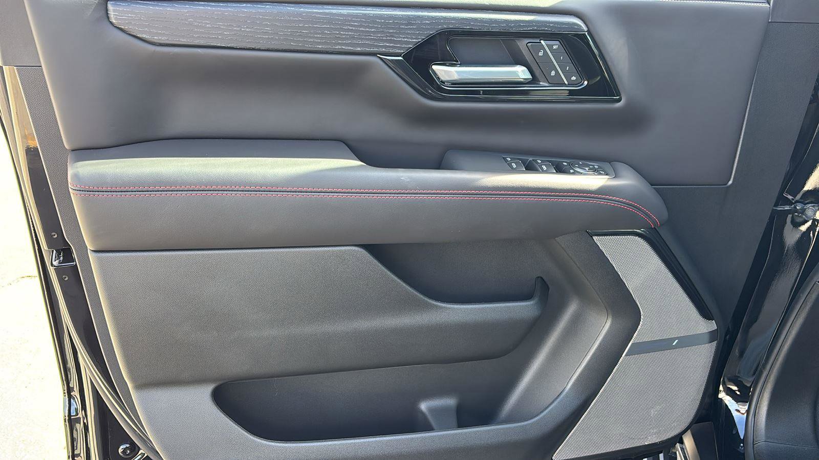 New 2026 GMC Yukon AT4 Ultimate image 14