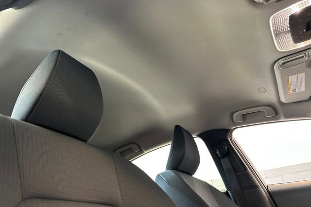 Used 2025 Toyota Prius LE FWD image 19