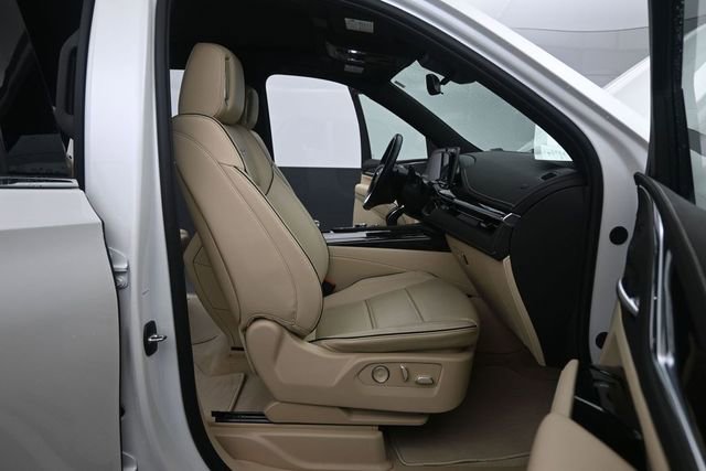 Used 2023 Cadillac Escalade Premium Luxury AWD/4WD image 20