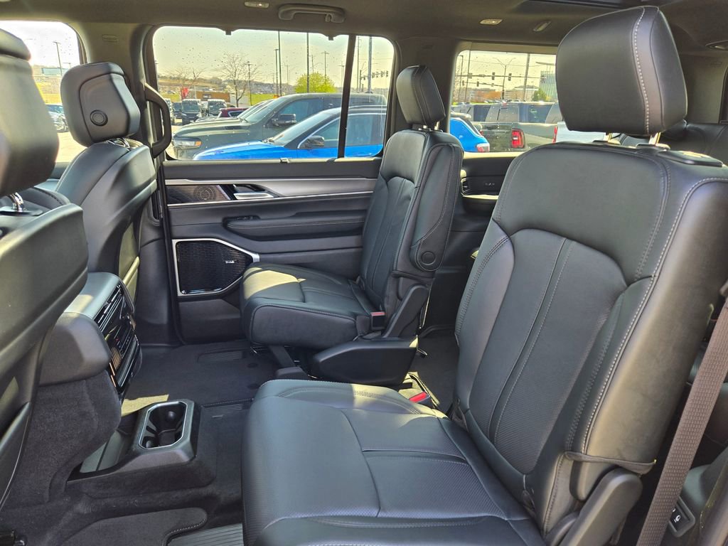 New 2026 Jeep Grand Wagoneer Limited AWD/4WD image 28