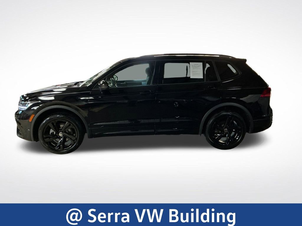 Used 2024 Volkswagen Tiguan SE R-Line AWD/4WD image 2