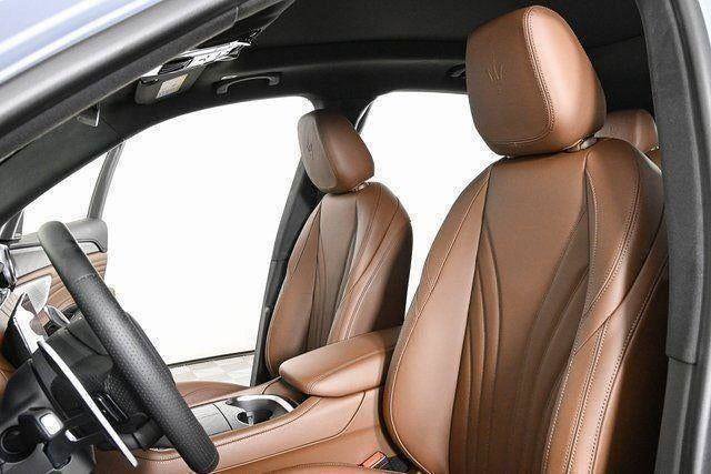 New 2025 Maserati Grecale GT AWD/4WD image 2