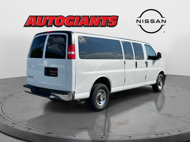Used 2020 Chevrolet Express 3500 LT w/ LT Preferred Equipment Group RWD image 4