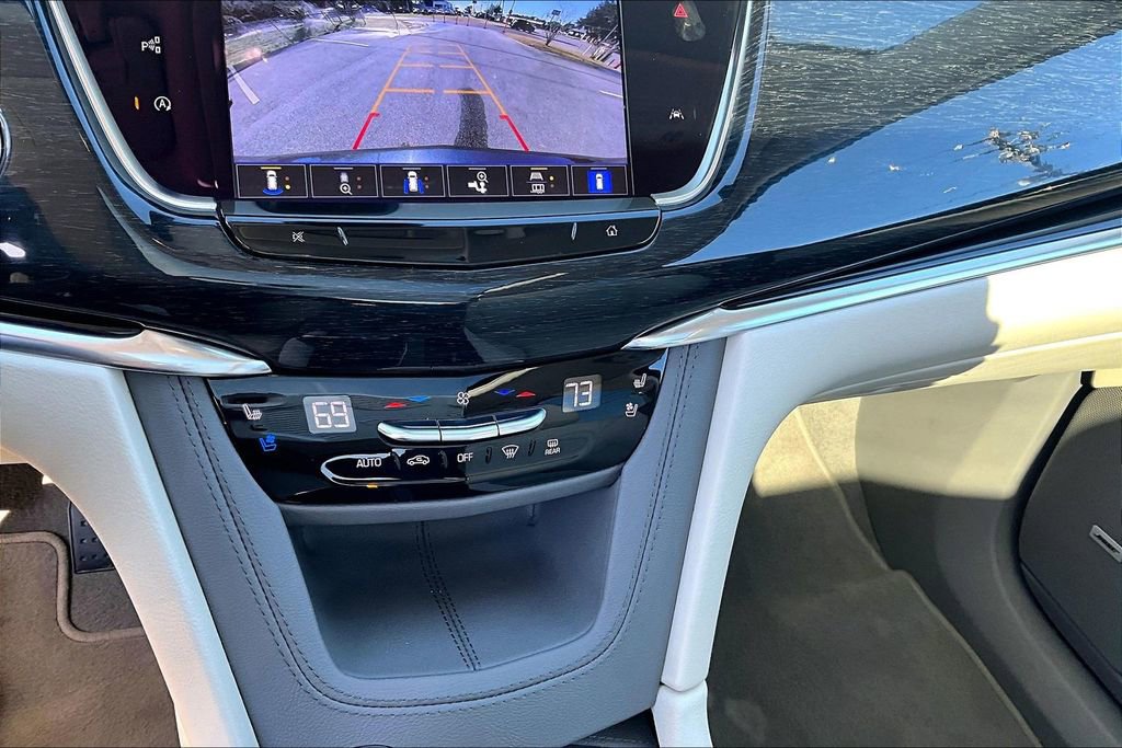 Used 2023 Cadillac XT6 Premium Luxury w/ Technology Package image 24