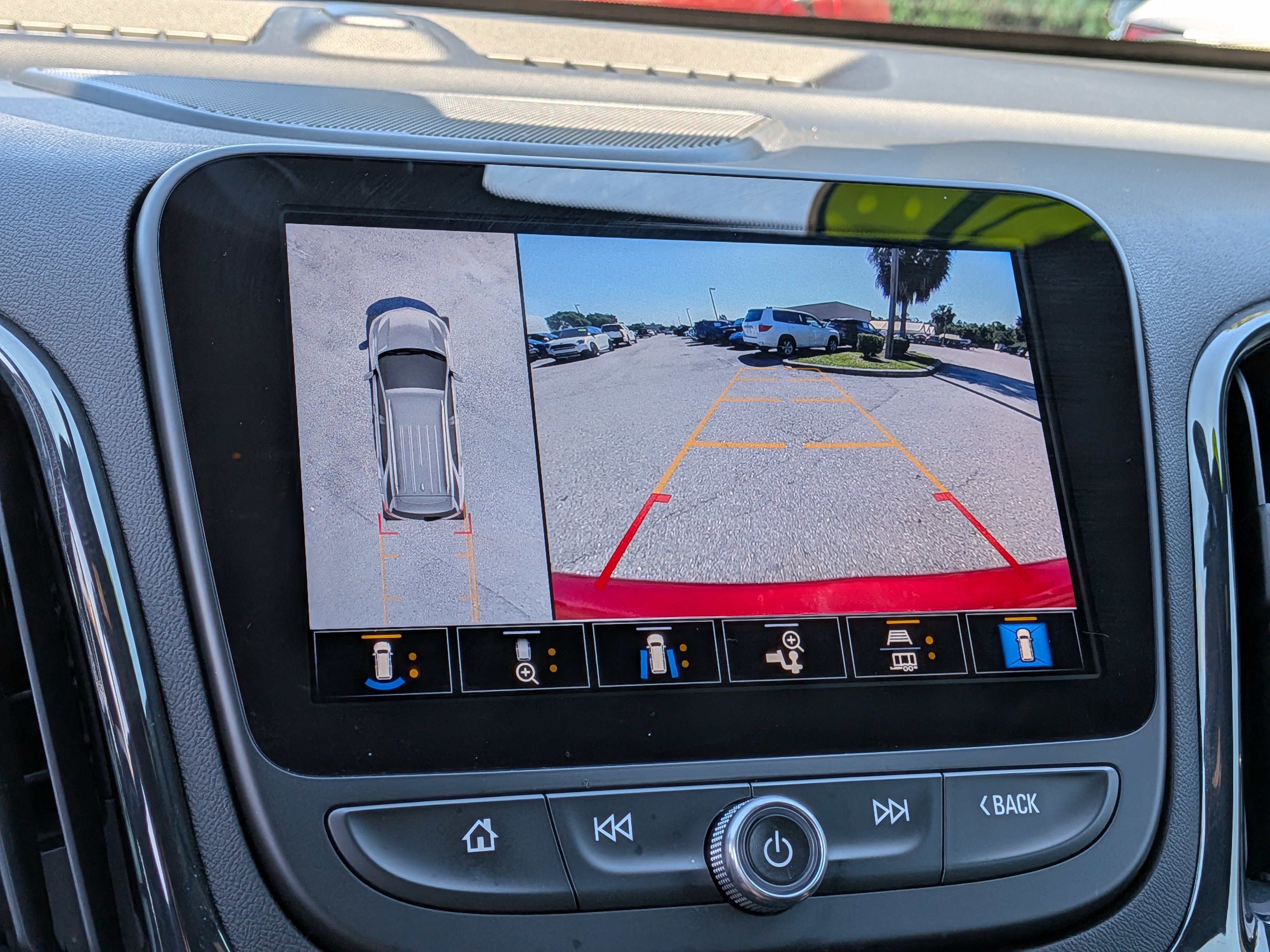 Used 2024 Chevrolet Equinox RS w/ RS Leather Package FWD image 34
