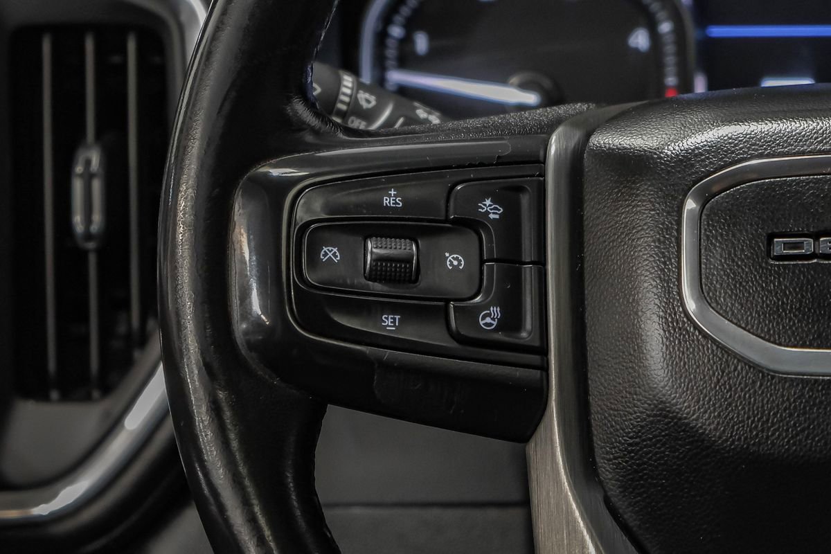 Used 2022 GMC Sierra 2500 Denali w/ Denali Ultimate Package AWD/4WD image 16