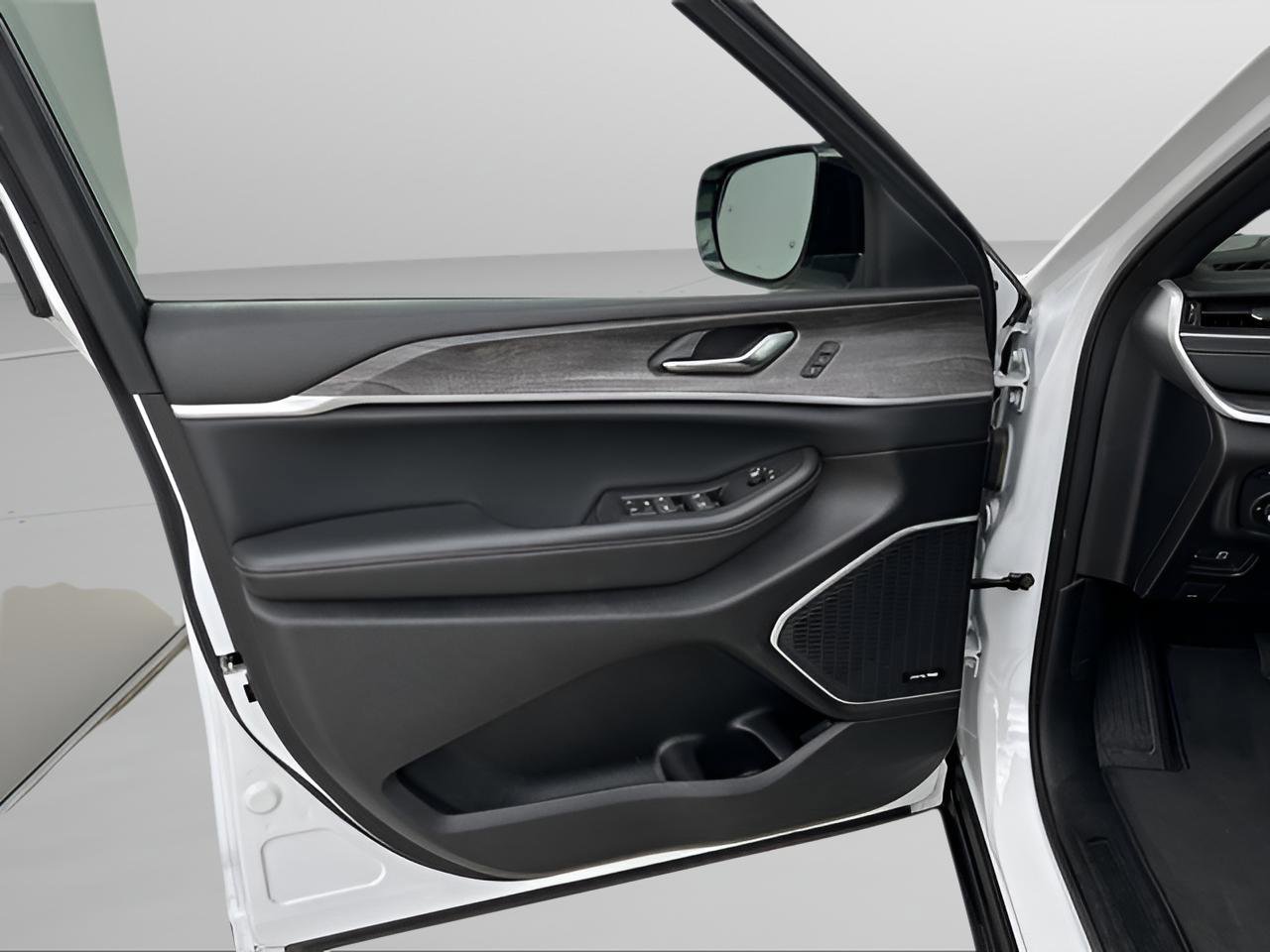 Used 2024 Jeep Grand Cherokee Limited 4xe image 24