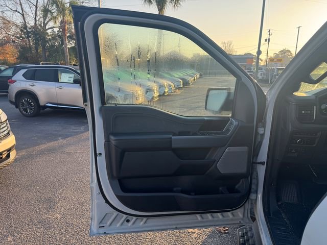 Used 2023 Ford F150 Lightning Lariat image 13