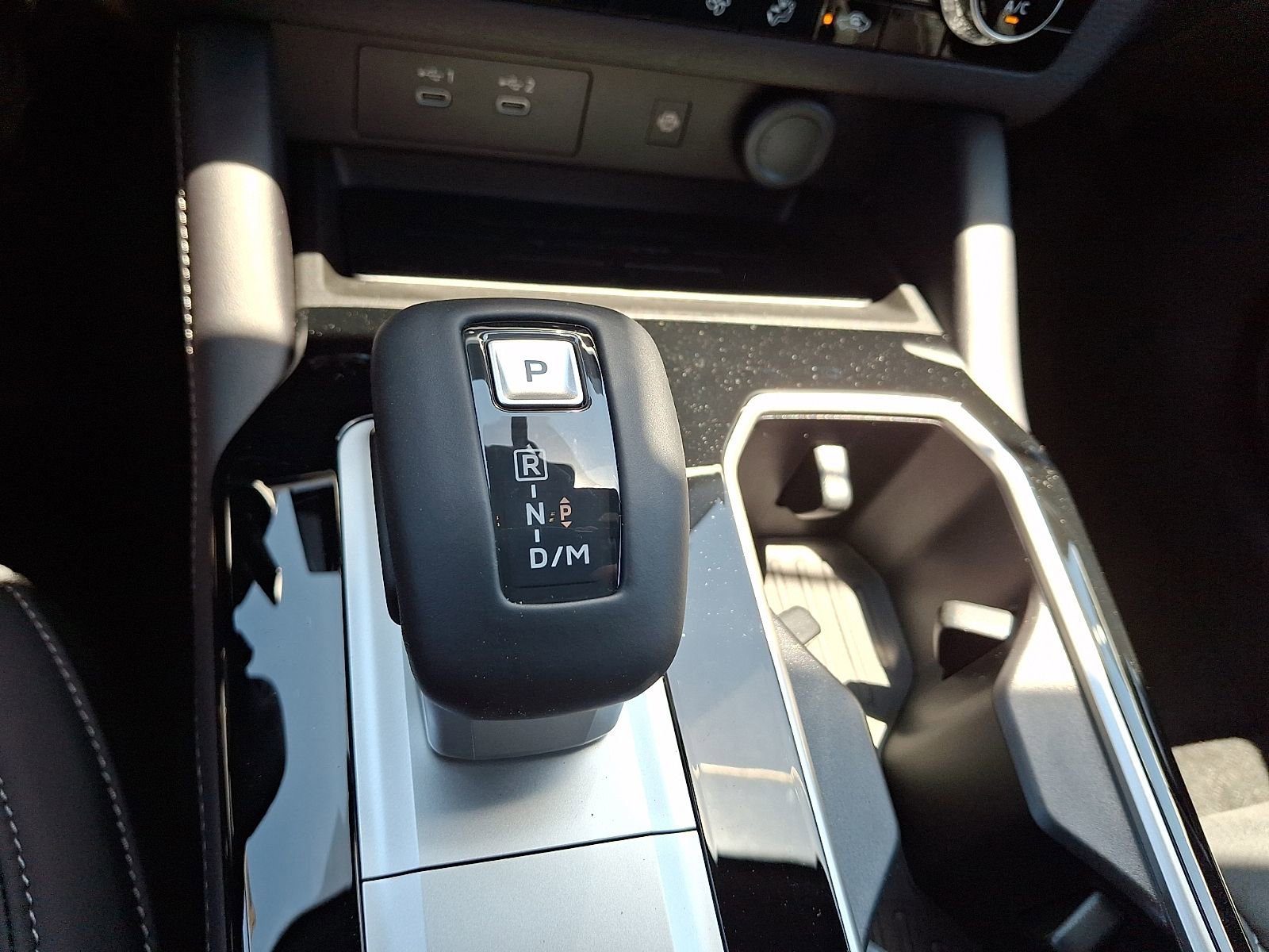 New 2026 Mitsubishi Outlander LE AWD/4WD image 15