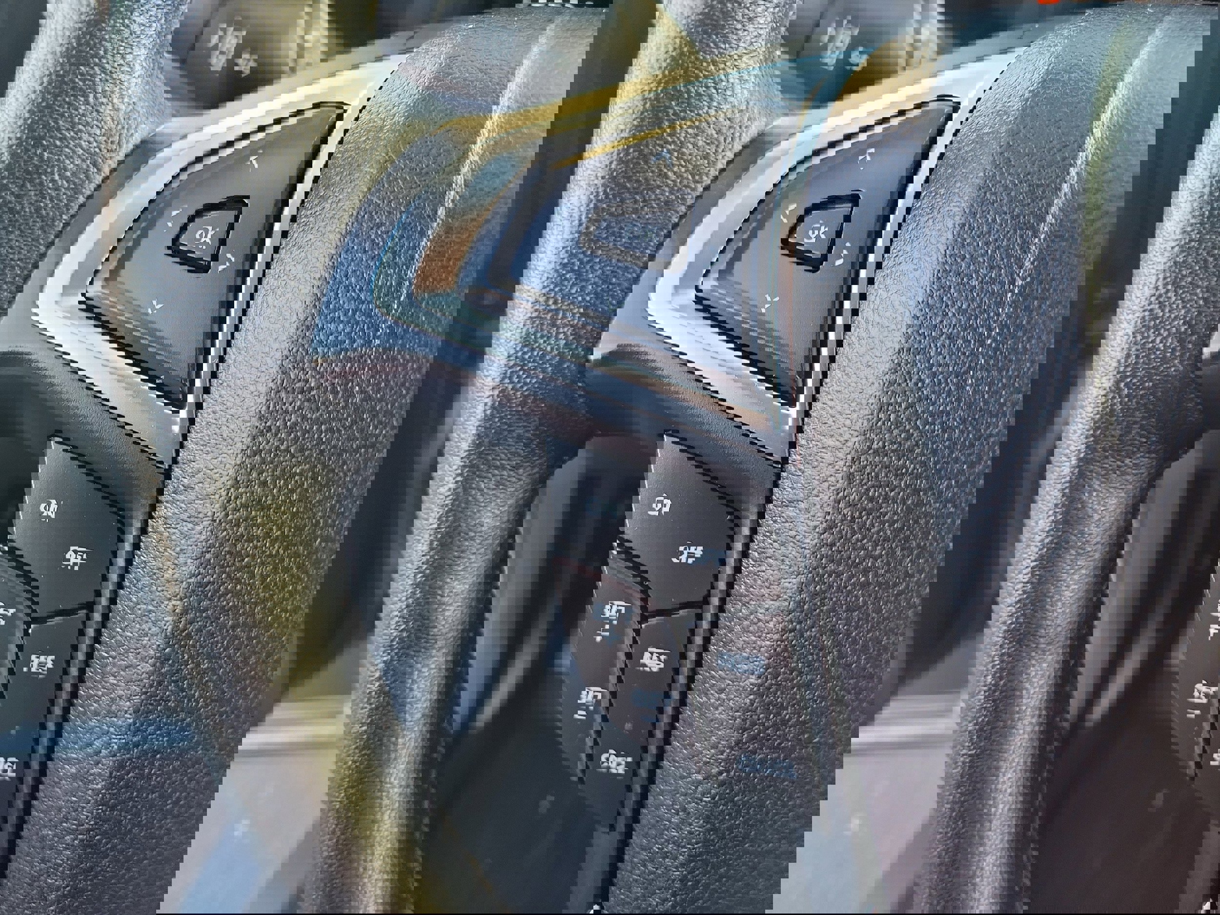 Used 2024 Ford Edge SEL w/ Convenience Package image 26