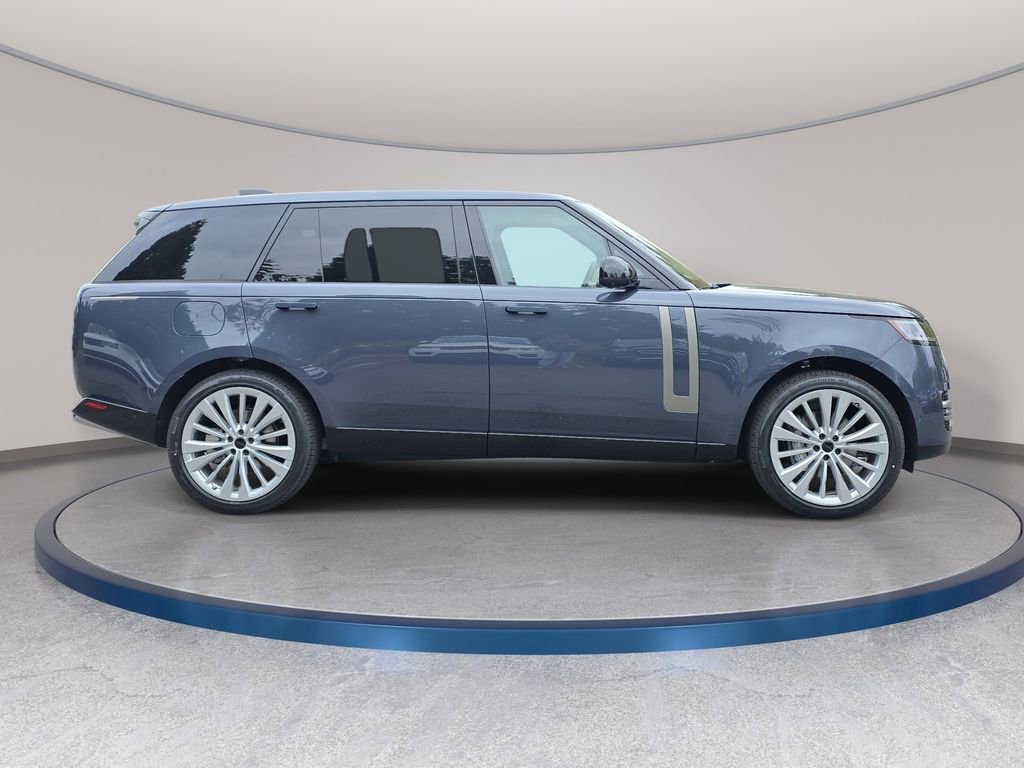 New 2026 Land Rover Range Rover Long Wheelbase SE AWD/4WD image 4