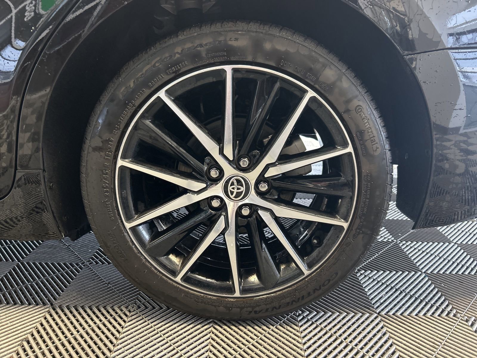 Used 2023 Toyota Camry SE image 8