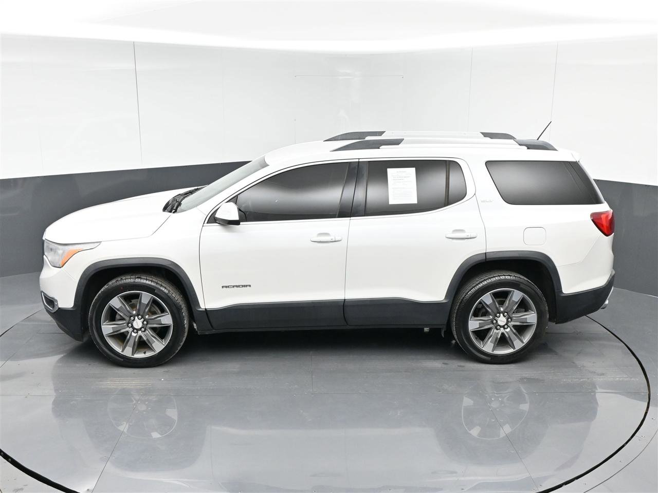 Used 2018 GMC Acadia SLT image 29