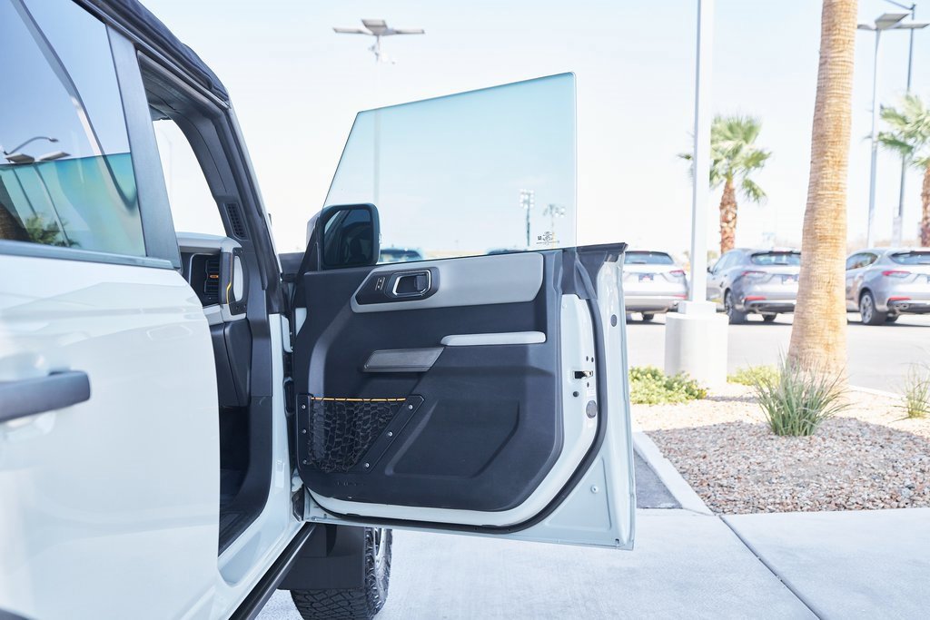 Used 2022 Ford Bronco Badlands image 11