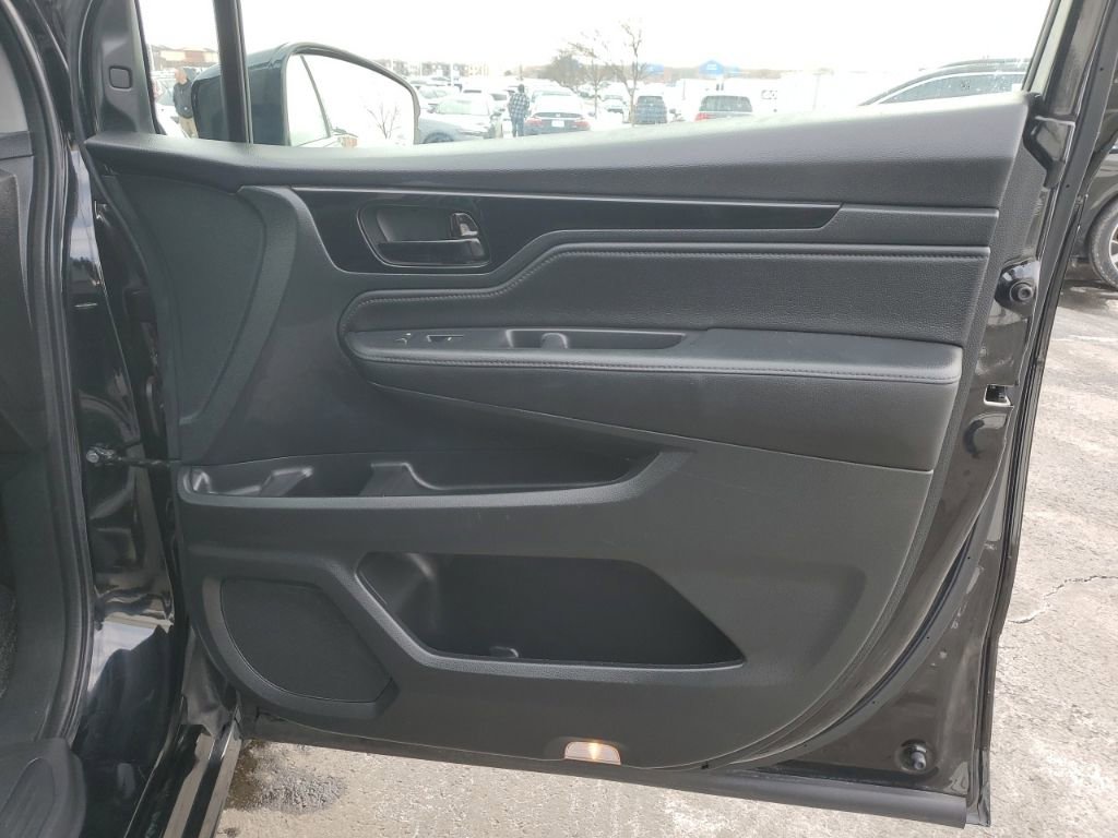 Used 2023 Honda Odyssey Elite image 40