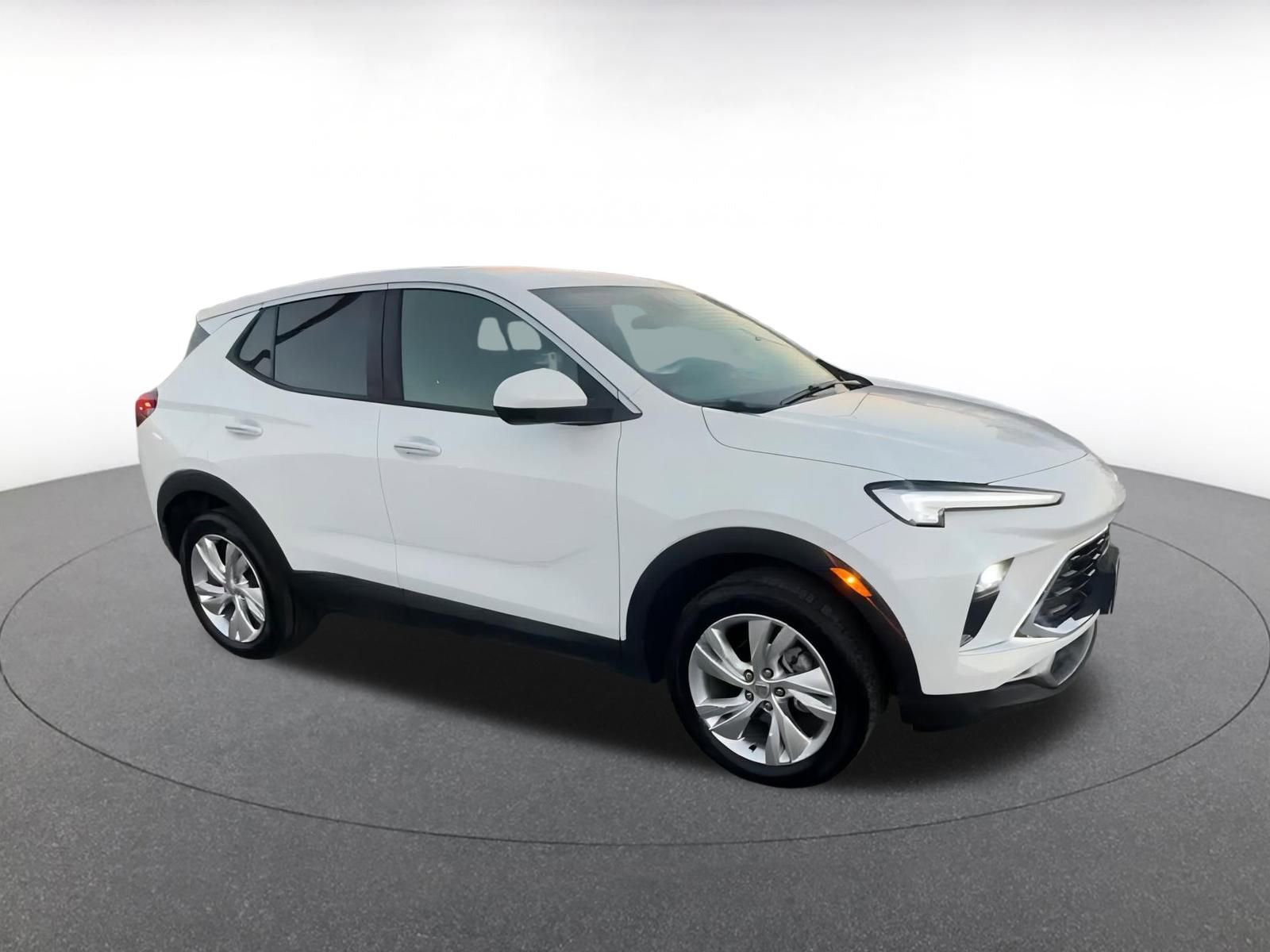 Used 2025 Buick Encore GX Preferred image 2