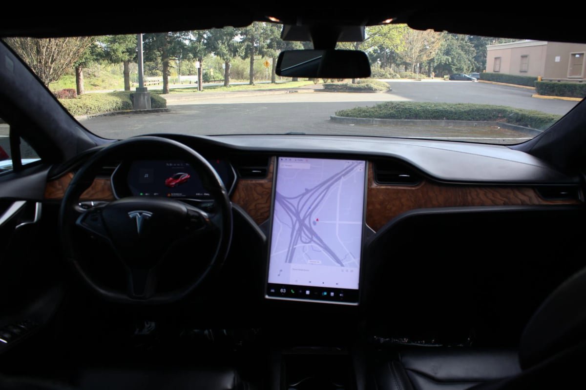 Used 2020 Tesla Model S Long Range Plus AWD/4WD image 24
