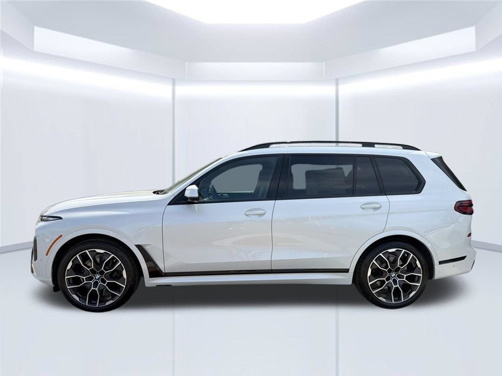 New 2026 BMW X7 xDrive40i w/ M Sport Package AWD/4WD image 3