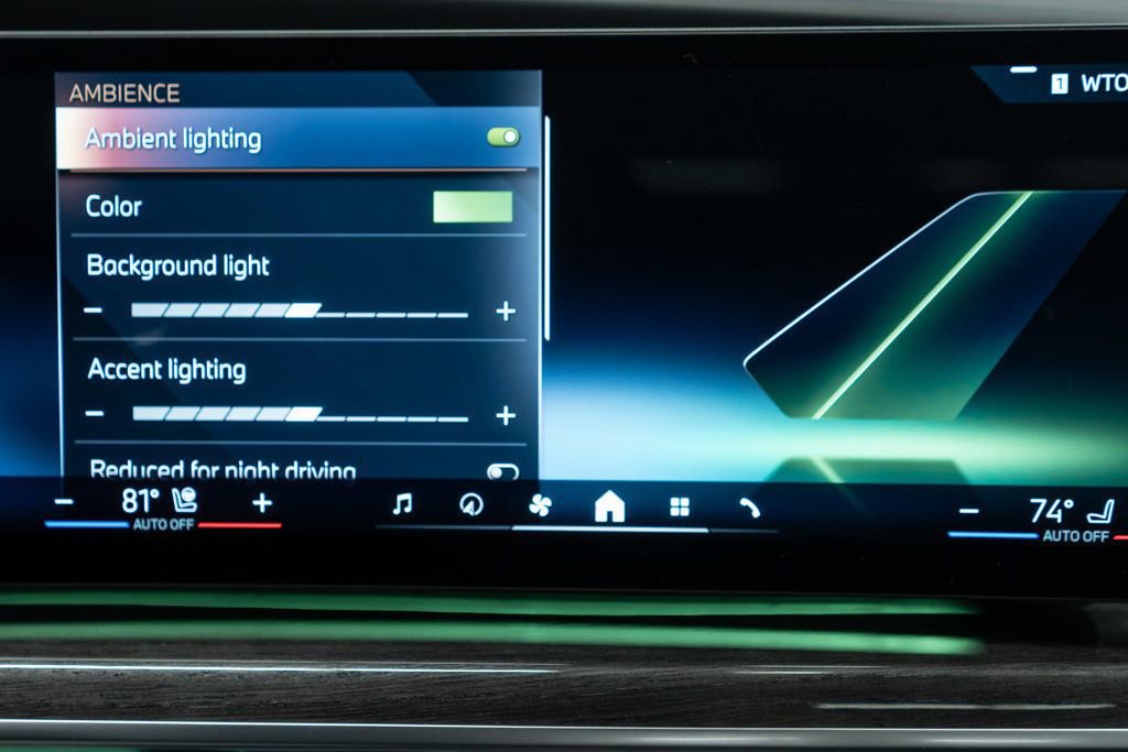 Used 2024 BMW 740i xDrive image 29