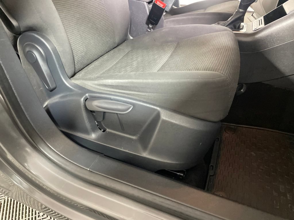 Used 2015 Volkswagen Tiguan S AWD/4WD image 24