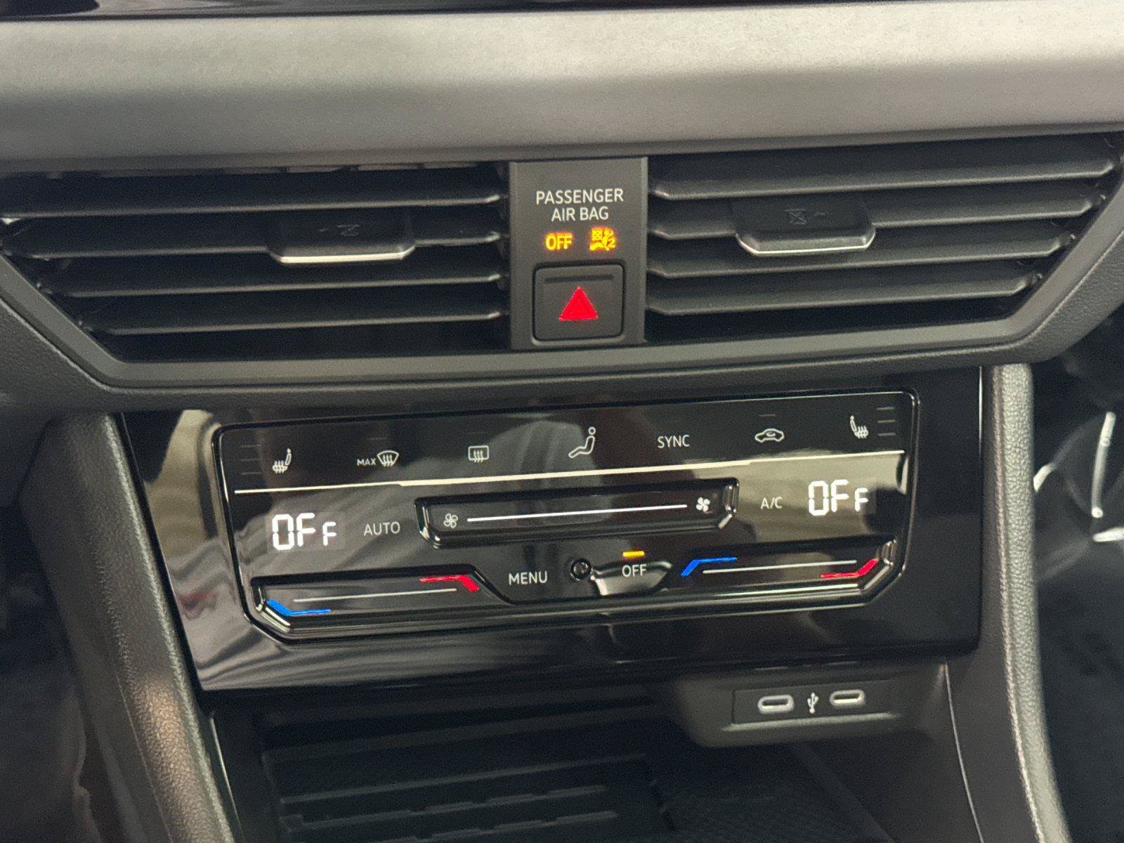 New 2027 Volkswagen Jetta SE FWD image 18