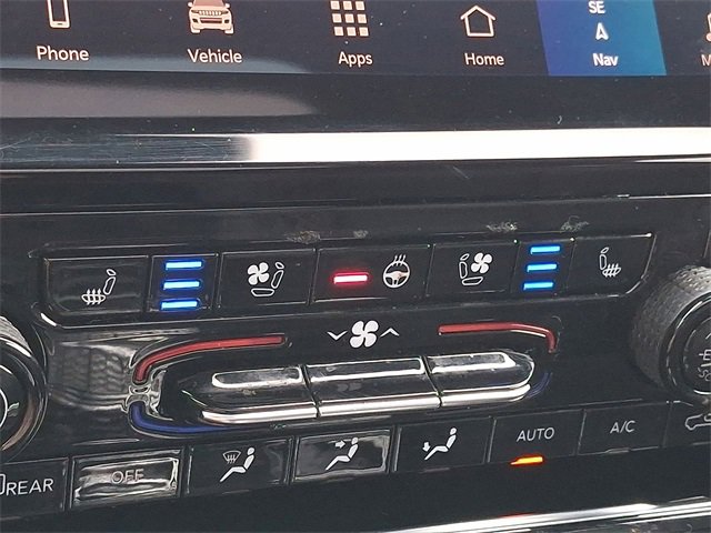 Used 2024 Jeep Grand Cherokee Summit image 19