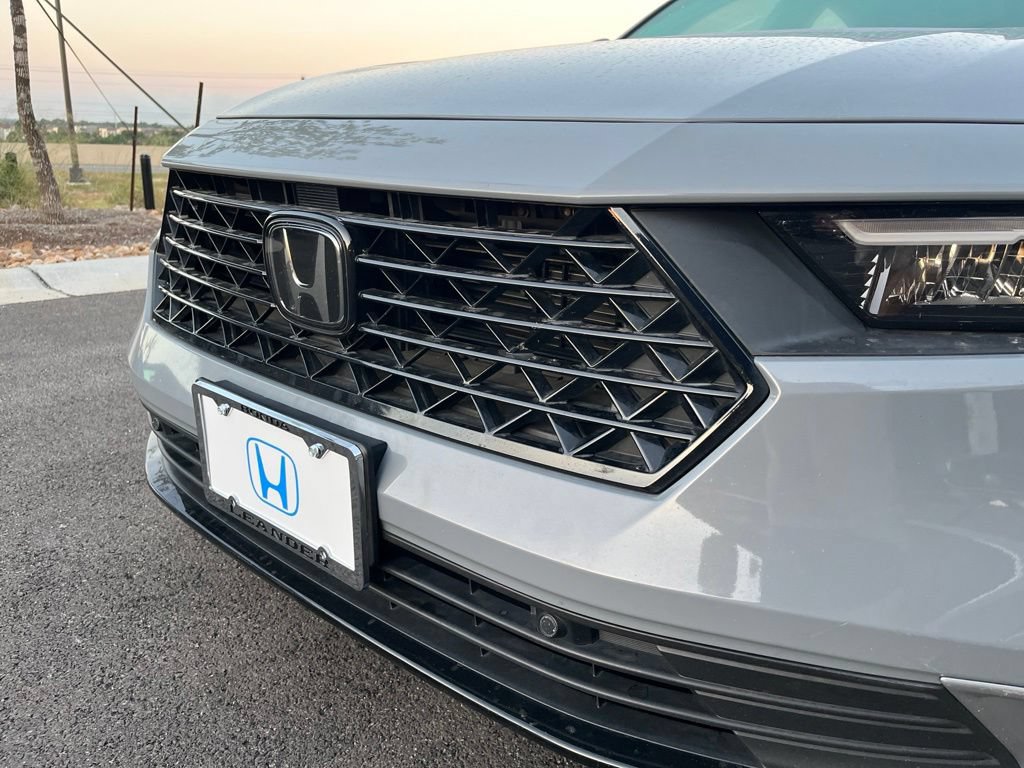 Used 2023 Honda Accord Touring image 14