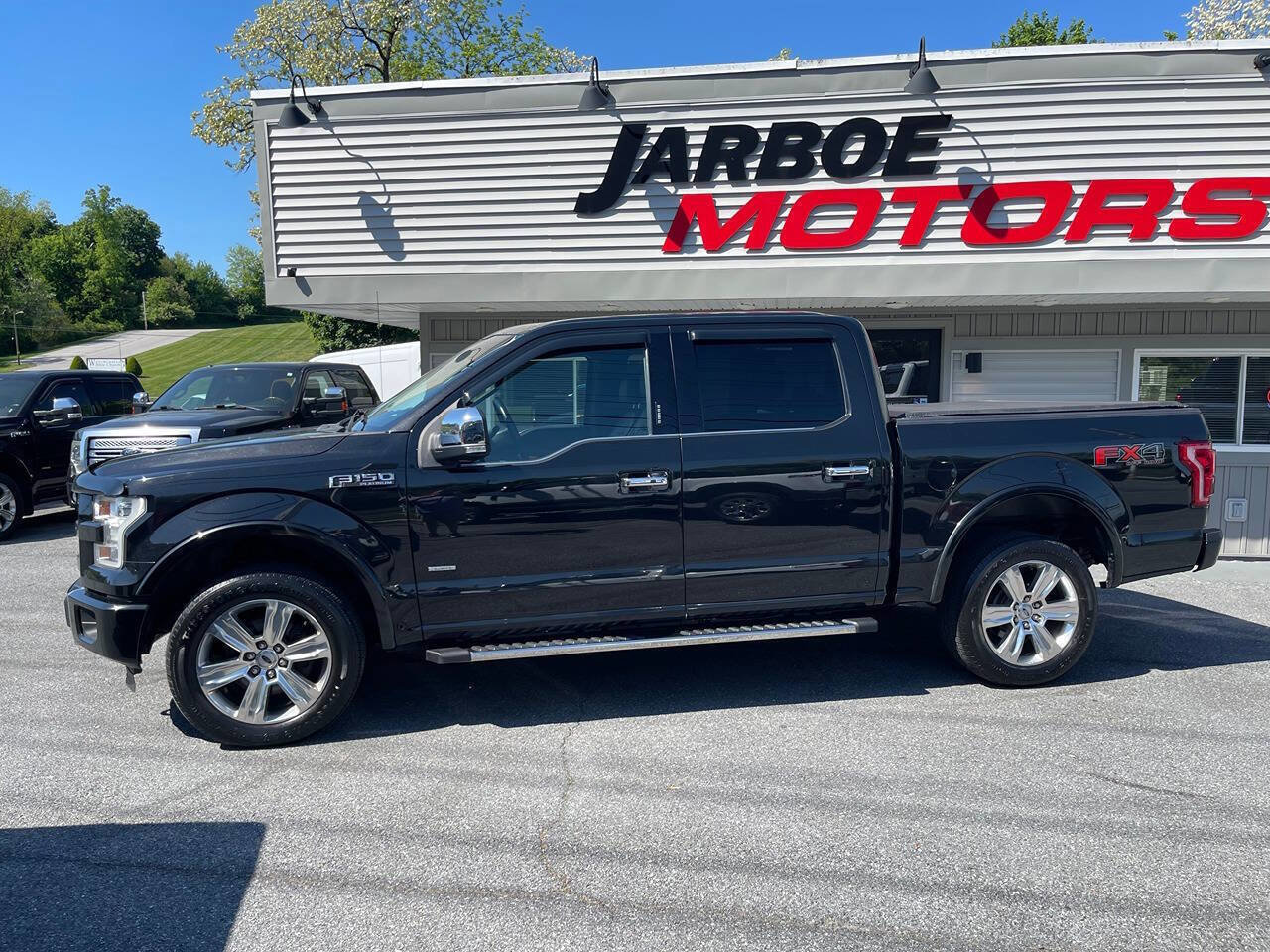 Used 2015 Ford F150 Platinum w/ Equipment Group 701A Luxury AWD/4WD image 4