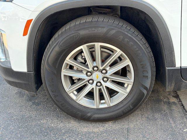 Used 2023 Chevrolet Traverse LT FWD image 6