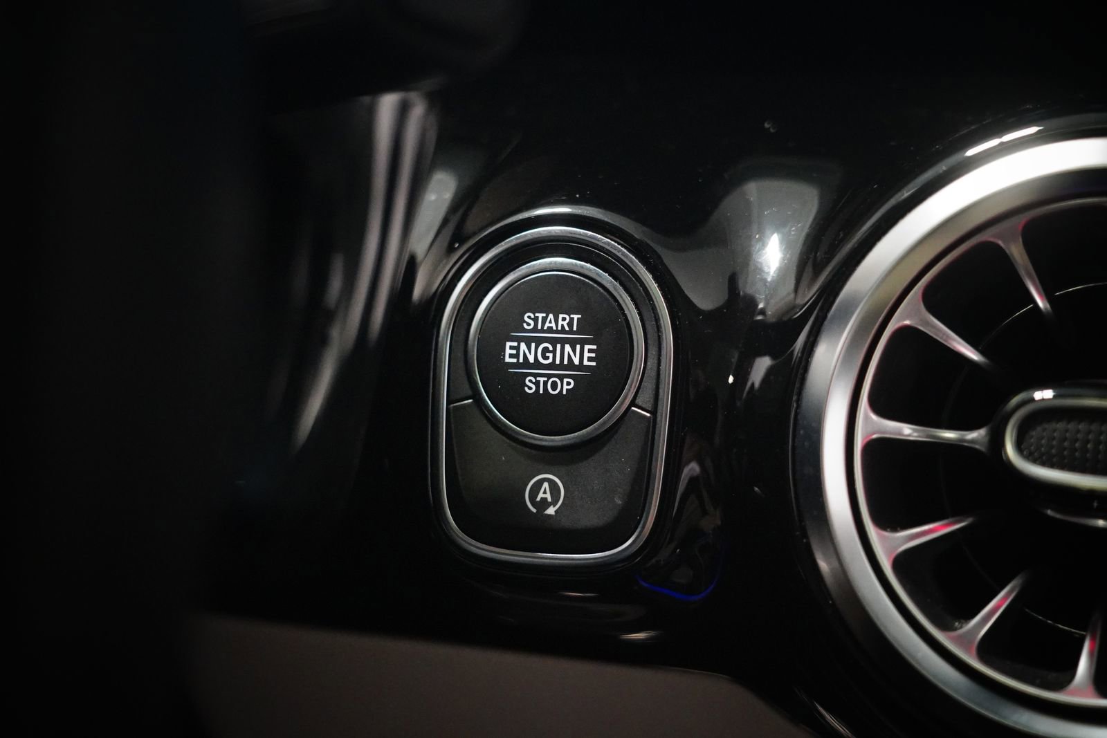 Certified 2023 Mercedes-Benz GLA 250 4MATIC image 22