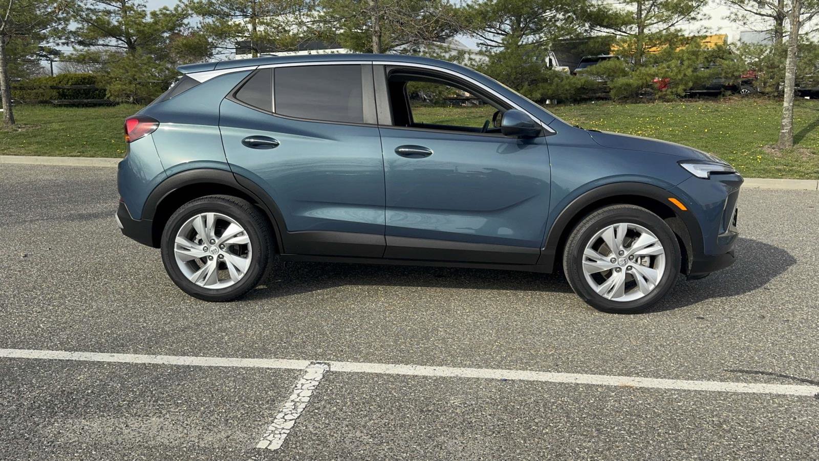 Used 2024 Buick Encore GX Preferred image 3