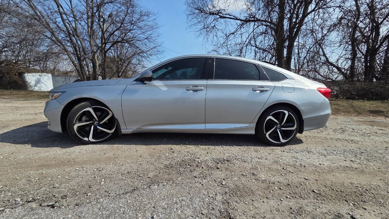 Used 2018 Honda Accord Sport image 3